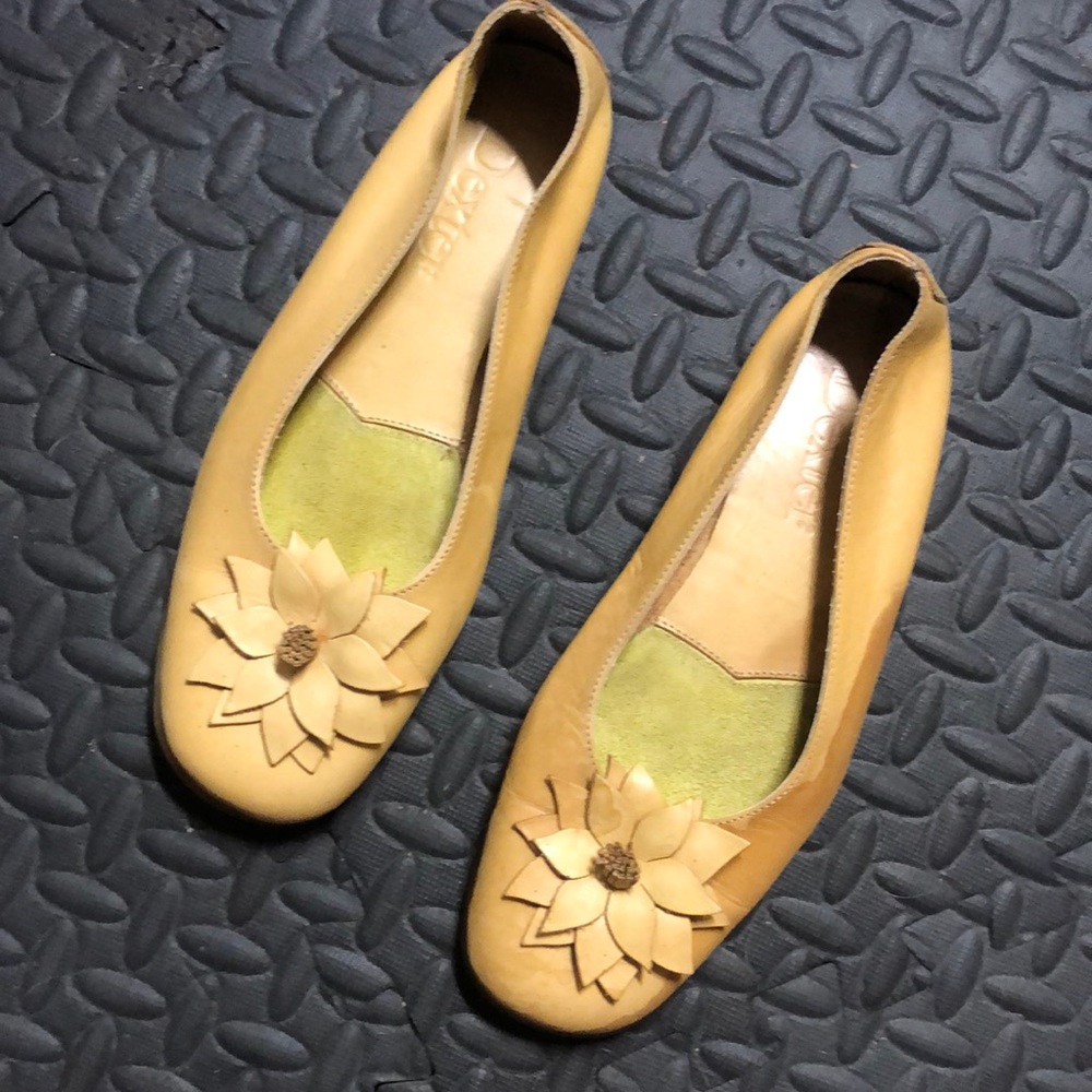 Dexter yellow sunflower flats slip ons 8 B